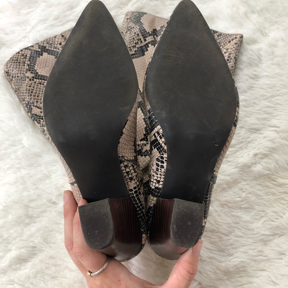 CROWN & IVY • Azalea Snake Skin Animal Pattern Stacked Heel Boots Size 9.5 - Picture 13 of 16